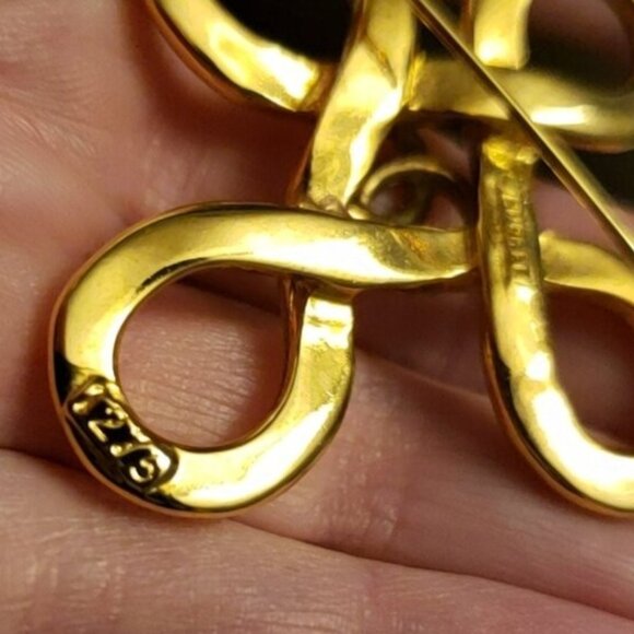 Chanel Vintage Brooch Interlocking CCs cross clover - Picture 10 of 15